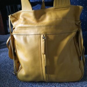 Peter Kent leather handbag